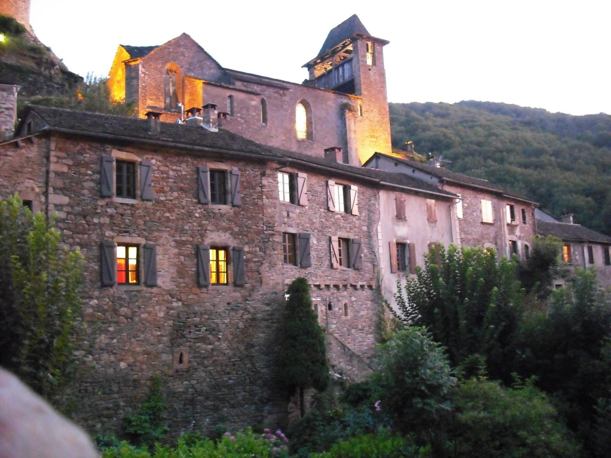 Domaine Du Vern Saint-Affrique Exteriör bild